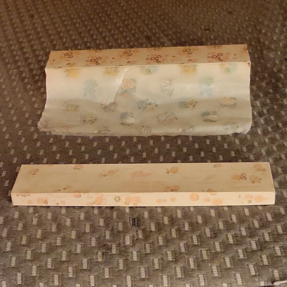 Vintage polyfab scented drawer liner. White with floral print. ☆☆☆3 FOR $25☆☆